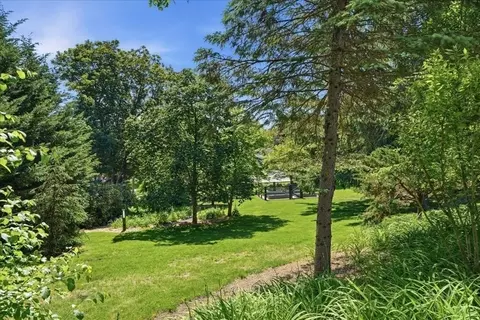 Exterior - 108 Kilby St, Hingham, MA 02043 photo 10 of 13