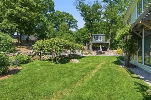 Exterior - 108 Kilby St, Hingham, MA 02043 photo 5 of 13