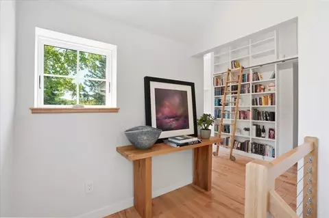 Entry Way - 108 Kilby St, Hingham, MA 02043 photo 2 of 2