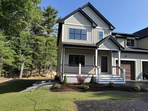 86 High St #1, Carver, MA 02330