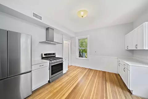 98 Boylston St #3, Brookline, MA 02445