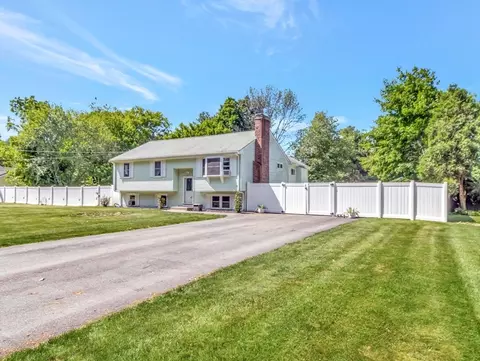 12 Toad Island Rd, Norton, MA 02766