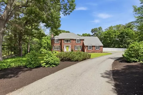 39 Smithshire Ests, Andover, MA 01810