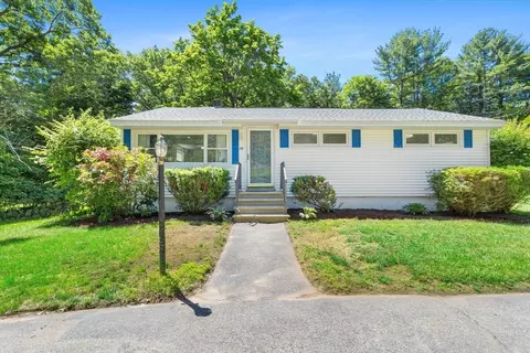 75 Proctor Rd, Chelmsford, MA 01824