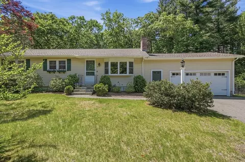 15 Kiberd Dr, Chelmsford, MA 01863