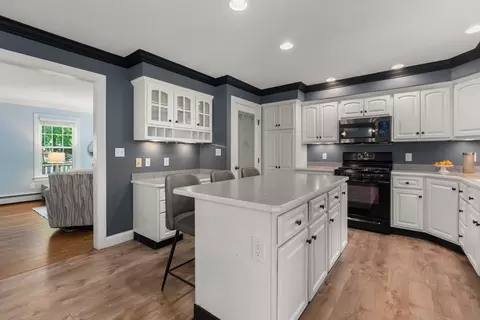 37 Wabash Ave # A, Worcester, MA 01604 photo 3
