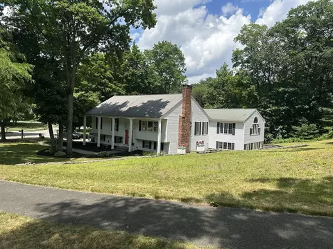 Exterior - 4 Pentucket Ln, Danvers, MA 01923 photo 7 of 8