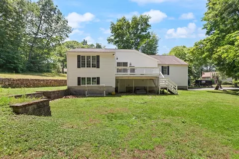 Exterior - 4 Pentucket Ln, Danvers, MA 01923 photo 3 of 8