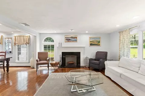 Living - 4 Pentucket Ln, Danvers, MA 01923 photo 3 of 5