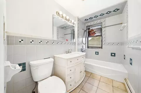 Bath - 32 Irwin St, Winthrop, MA 02152 photo 2 of 4