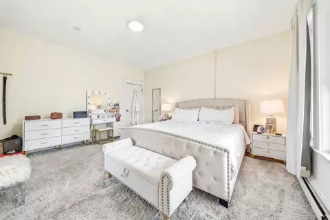 Bedroom - 32 Irwin St, Winthrop, MA 02152 photo 1 of 11