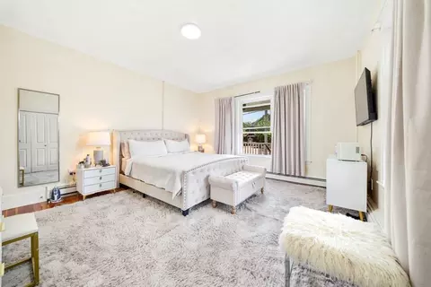 Bedroom - 32 Irwin St, Winthrop, MA 02152 photo 2 of 11
