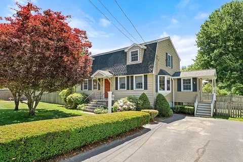 104 Arkansas Rd, Tewksbury, MA 01876