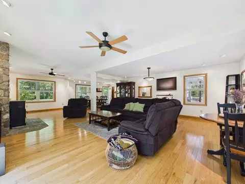 Living - 121 Plain St, Rehoboth, MA 02769 photo 2 of 4