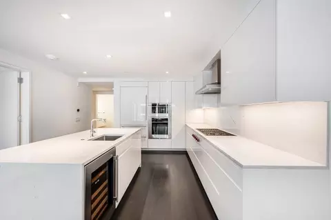 150 Seaport Blvd #PH2A, Boston, MA 02210