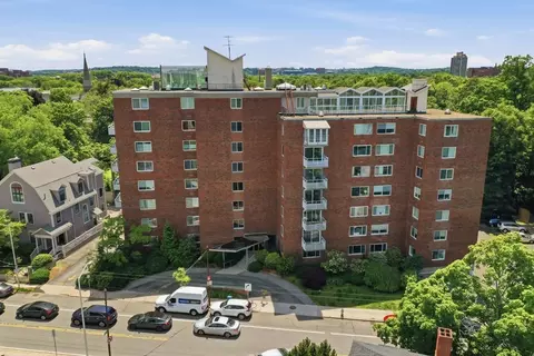 14 Concord Ave #102, Cambridge, MA 02138