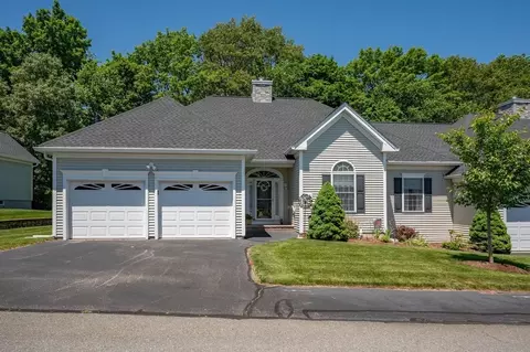 38 Holly Ln #38, Dracut, MA 01826