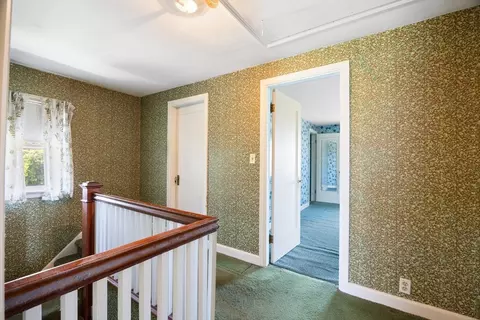 Entry Way - 216 Springfield St, Chicopee, MA 01013 photo 4 of 4