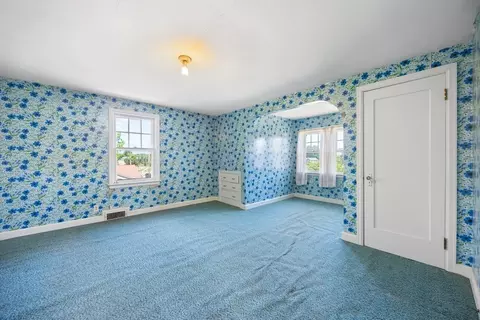 Bedroom - 216 Springfield St, Chicopee, MA 01013 photo 2 of 5