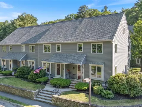 34 Country Hollow Ln #34, Haverhill, MA 01832