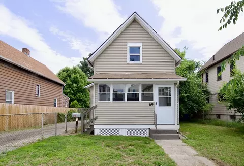 69 Manhattan St, Springfield, MA 01109