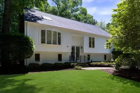 15 Pond View Cir, Sharon, MA 02067