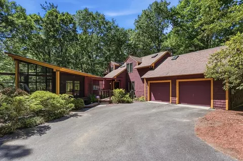 84 Slough Rd, Harvard, MA 01451