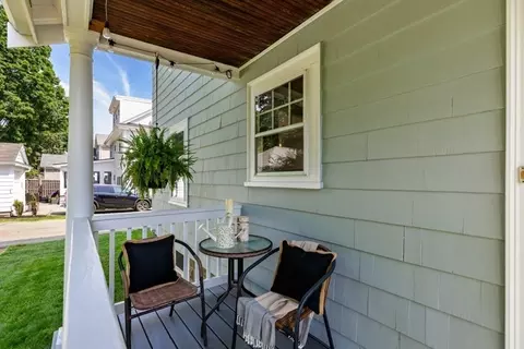 Exterior - 8 Berkeley St, Reading, MA 01867 photo 5 of 8