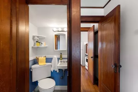 Bath - 8 Berkeley St, Reading, MA 01867 photo 1 of 2