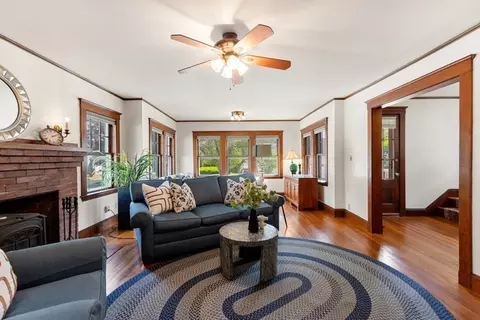 Living - 8 Berkeley St, Reading, MA 01867 photo 2 of 3