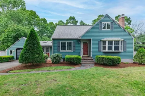 15 Eastman Ave, Foxboro, MA 02035