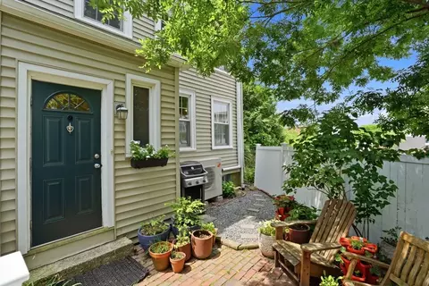 4 Short Street Pl #4, Charlestown, MA 02129