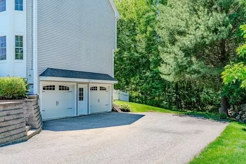 Exterior - 1204 Main St, Reading, MA 01867 photo 5 of 8