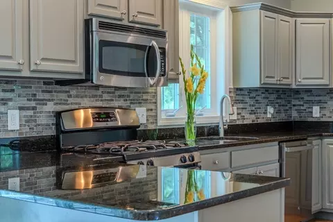 Kitchen - 1204 Main St, Reading, MA 01867 photo 2 of 3