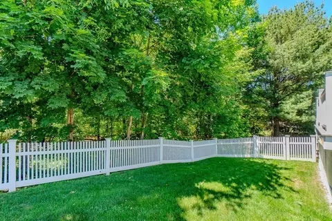 Exterior - 1204 Main St, Reading, MA 01867 photo 7 of 8