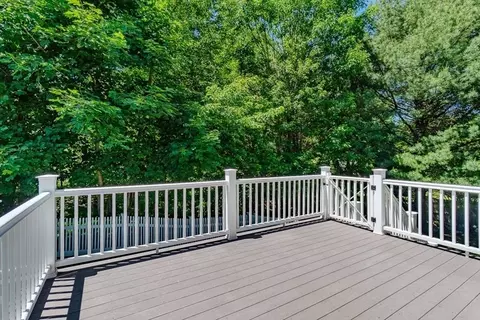 Exterior - 1204 Main St, Reading, MA 01867 photo 3 of 8