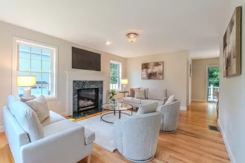 Living - 1204 Main St, Reading, MA 01867 photo 4 of 4