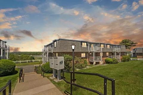 145 Essex Ave #519, Gloucester, MA 01930