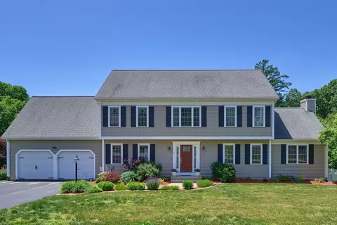 9 Gannett Way, Hopedale, MA 01747