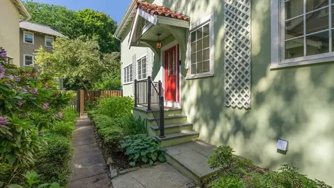 4 Gracewood Park, Cambridge, MA 02138