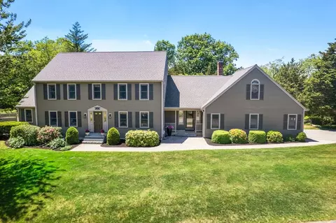 8 Ringbolt Rd, Hingham, MA 02043