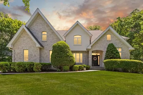9 Riverside Ter, Easton, MA 02356