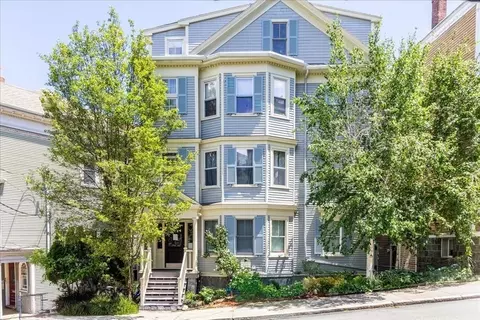 142 Calumet St, Boston, MA 02120