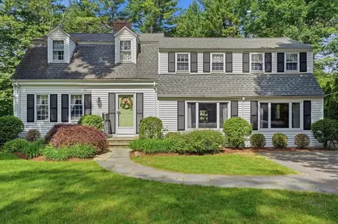 97 Green St, Needham, MA 02492