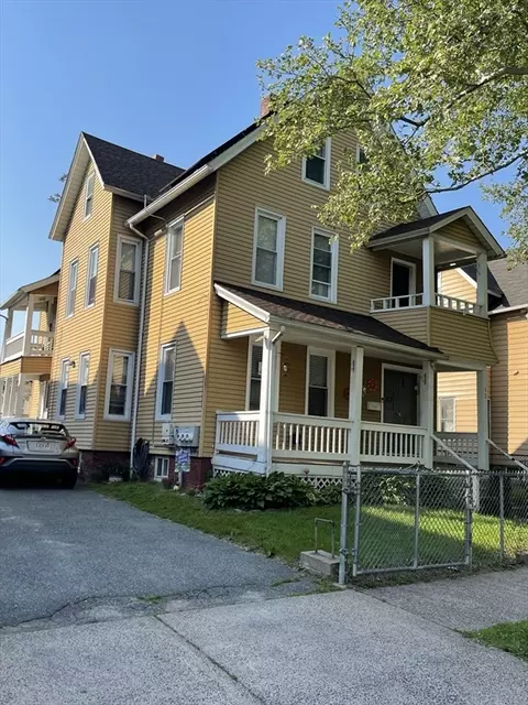 52 Acushnet St, Springfield, MA 01105 photo 2