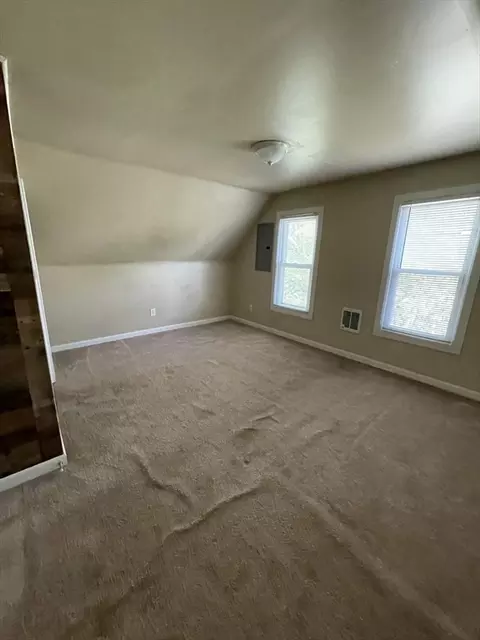 52 Acushnet St, Springfield, MA 01105 photo 25