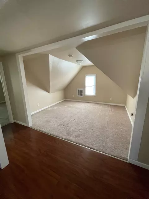 52 Acushnet St, Springfield, MA 01105 photo 21