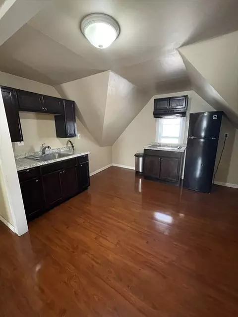 52 Acushnet St, Springfield, MA 01105 photo 27