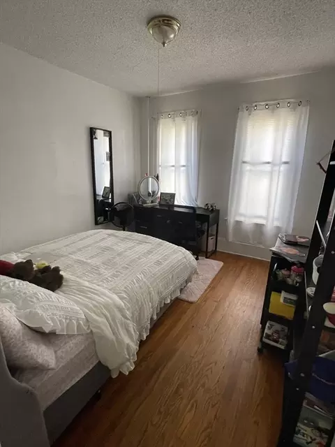52 Acushnet St, Springfield, MA 01105 photo 9