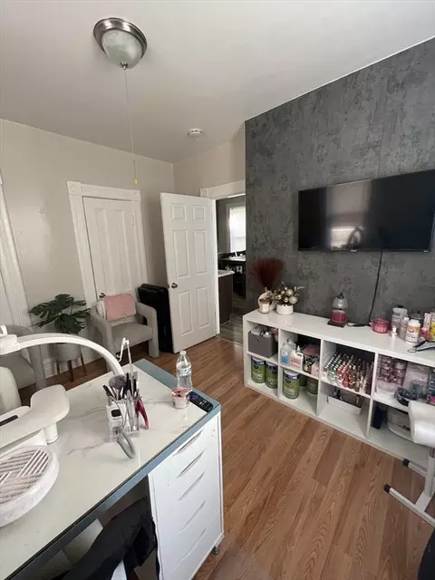 52 Acushnet St, Springfield, MA 01105 photo 19